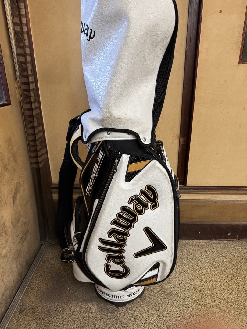Callaway Rogue キャディバッグ ホワイト/ブラック