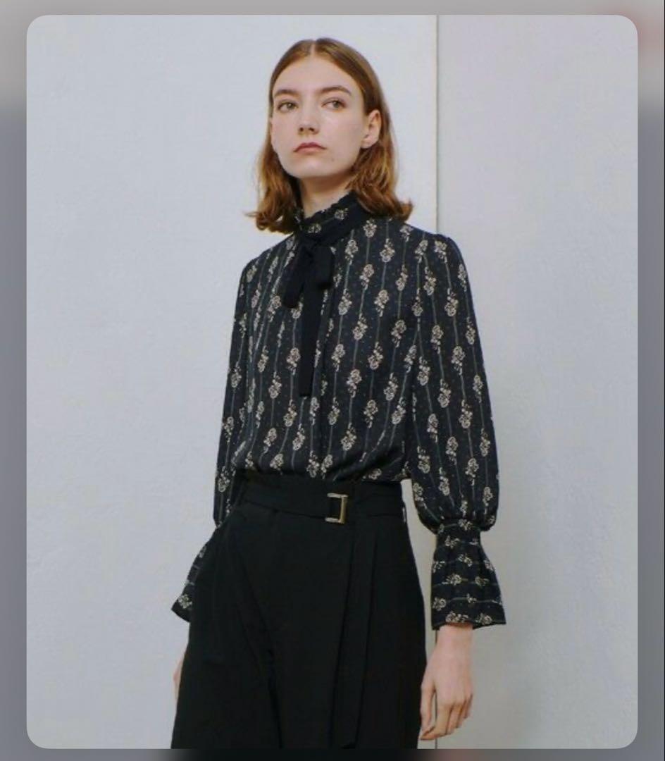 アルアバイル　プチフルールプリントブラウス　ブラック