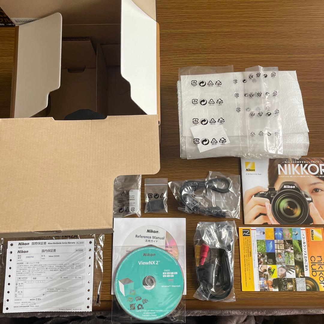 【使用回数少】Nikon D5300 ダブルズームキット ブラック 元箱付