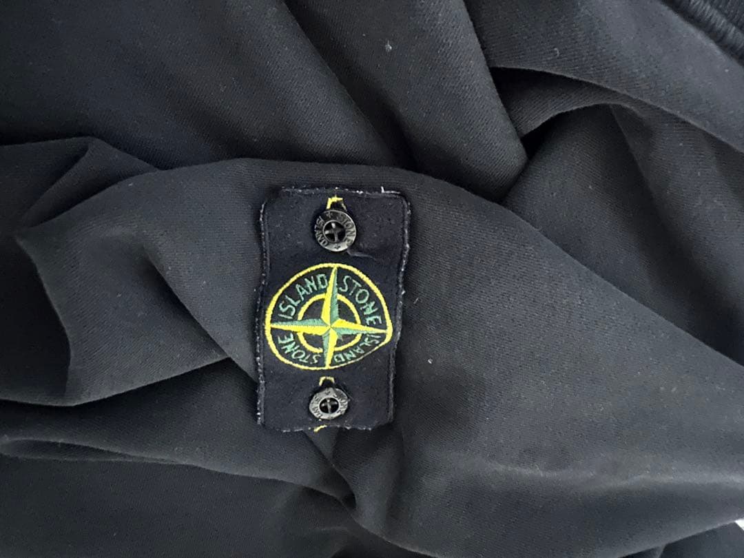 STONE  ブラック　スウェット