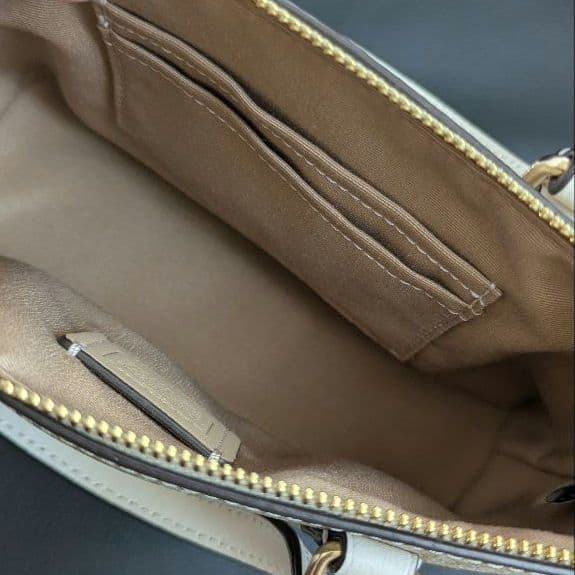 超美品　コーチ　ミニショルダーバッグ シグネチャー アクセサリーポーチ