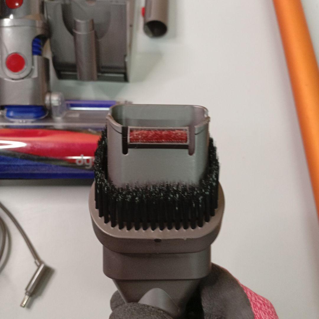 Dyson v8 fluffy sv10 スティッククリーナー 本体