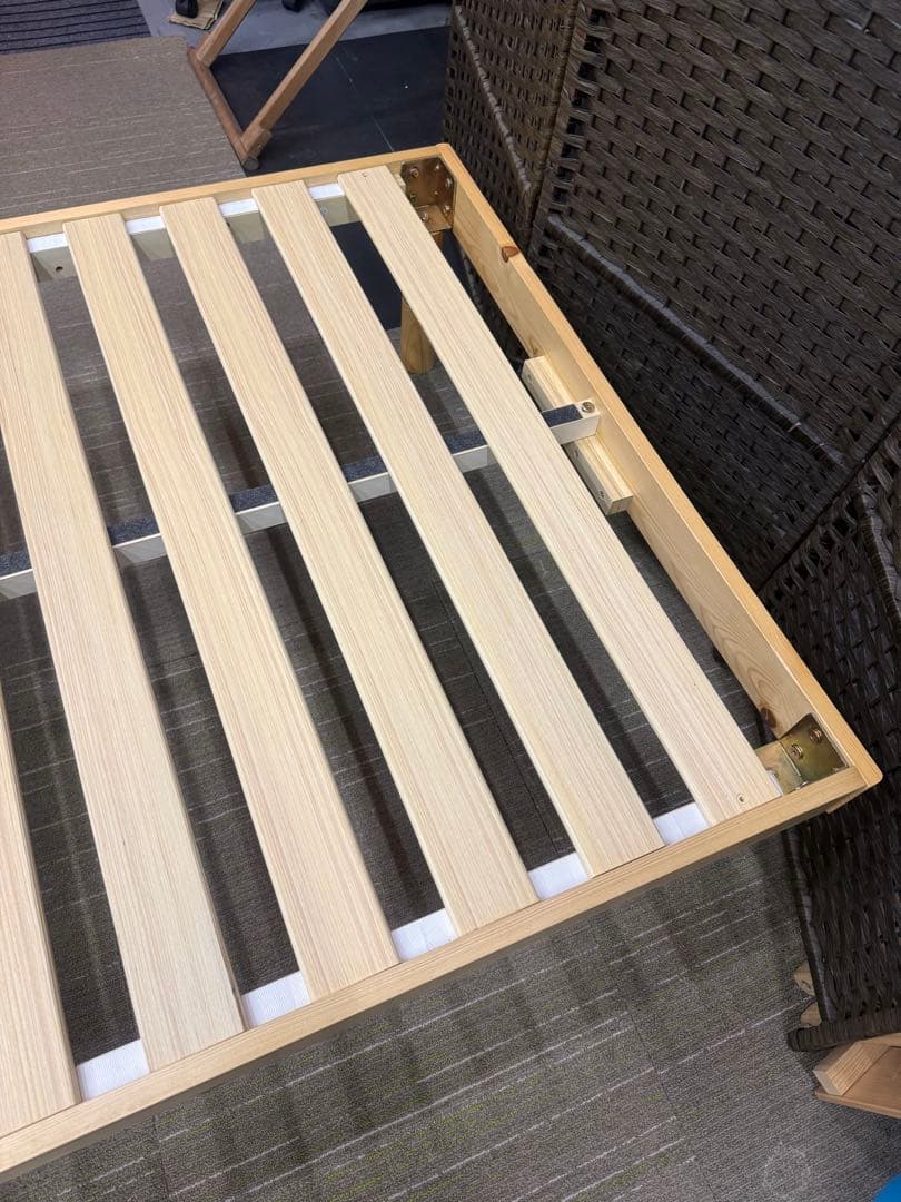 【洗浄消毒作業済】シングルサイズ　スノコ　ベッドフレーム　パイン材　ナチュラル