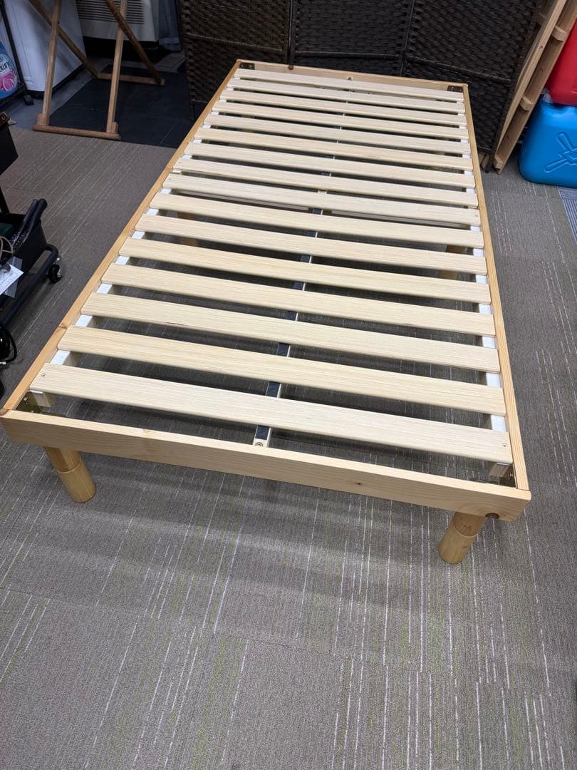 【洗浄消毒作業済】シングルサイズ　スノコ　ベッドフレーム　パイン材　ナチュラル