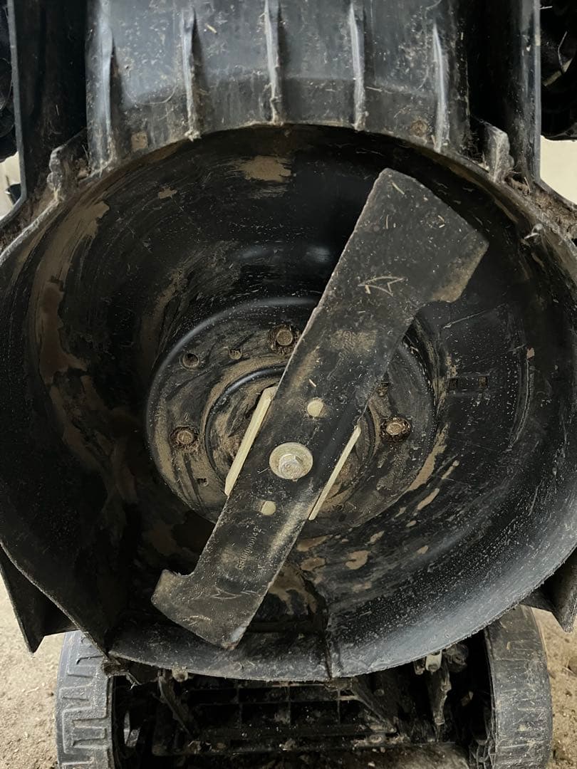 マキタ MLM330DZ 18V 充電式芝刈機 330mm バッテリー充電器なし