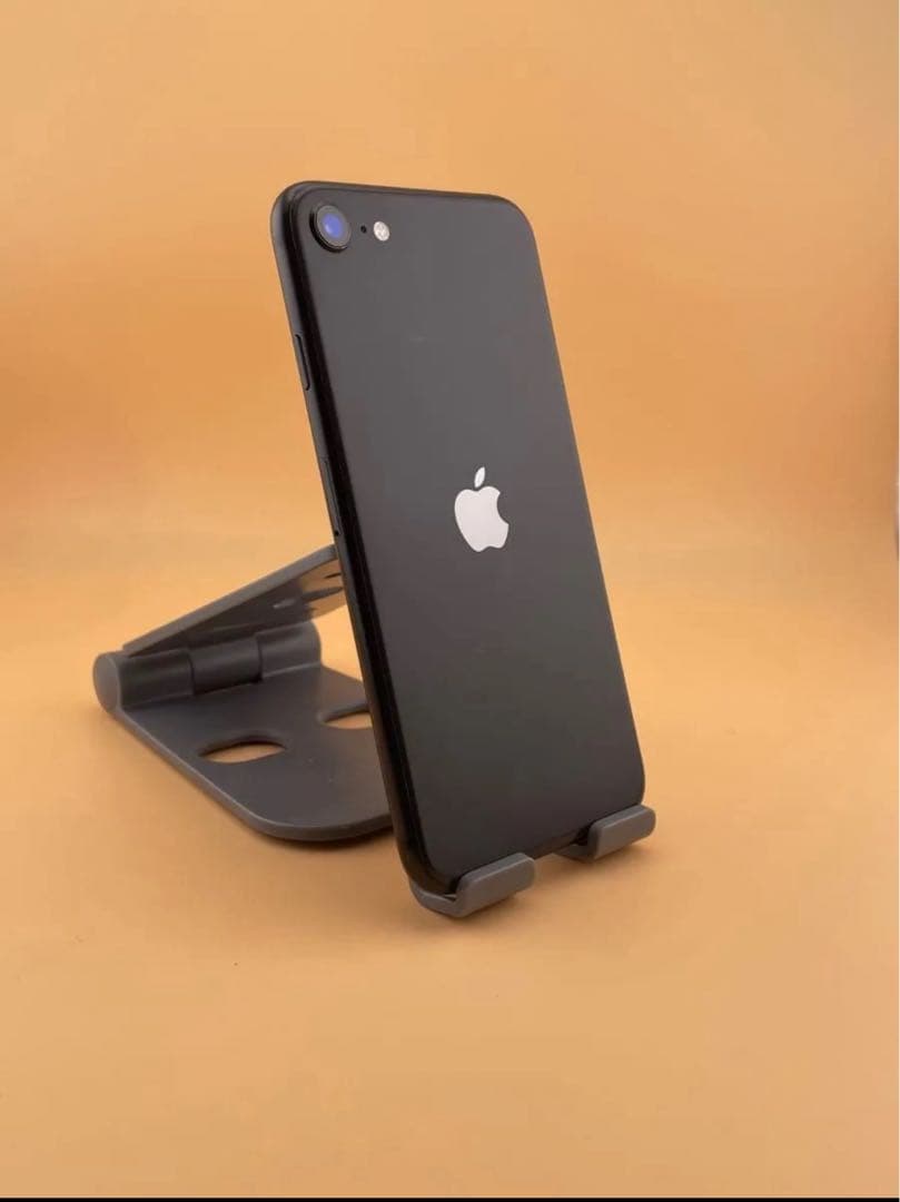 iPhone SE 2 64GB ブラック　バッテリー100%