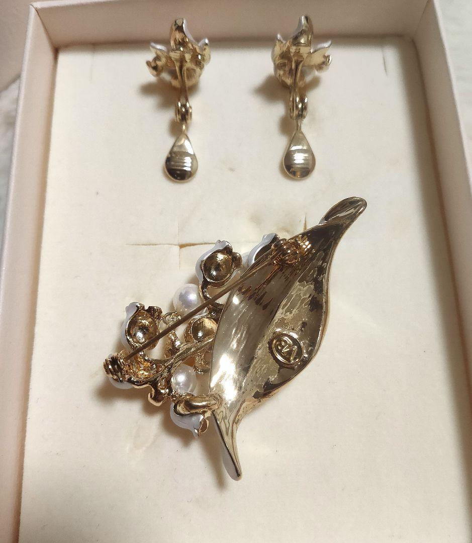 希少デザイン ヴァンドームブティック すずらん　ブローチ、イヤリングセットパール