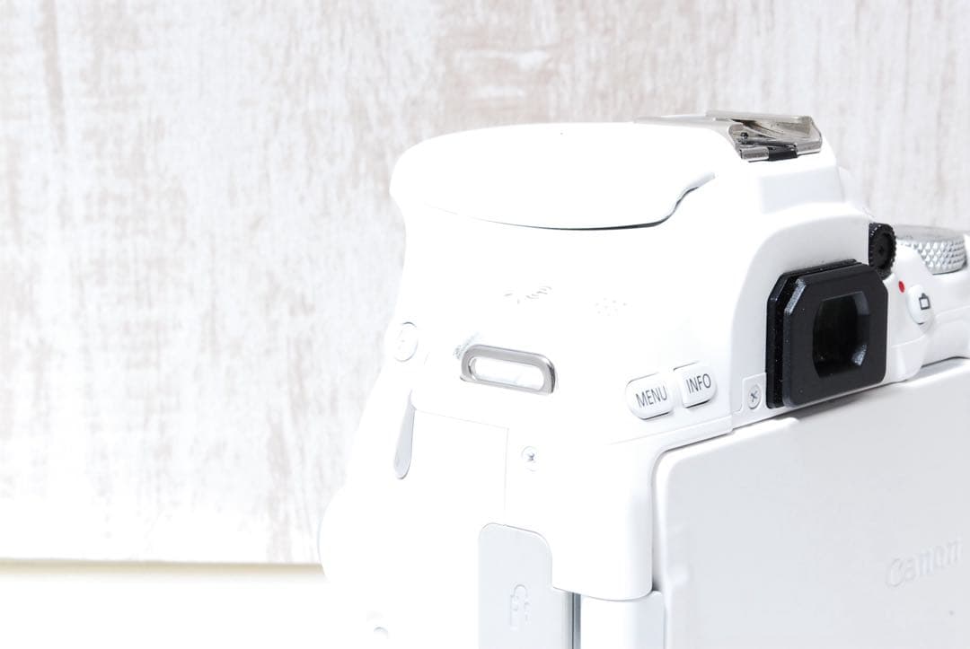 ✨Canon Kiss X9✨　人気カラーホワイト Wi-Fi搭載