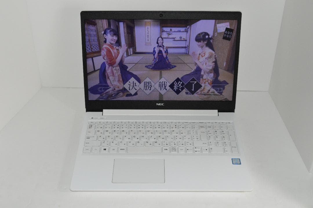 ホワイトLAVIE第8世代Corei7/20G/SSD1TB/BD再生