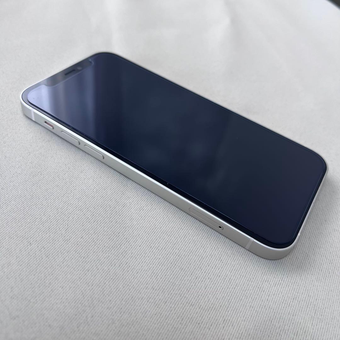 【値下げしました】Apple iPhone 12 ホワイト　本体64GB 箱付き