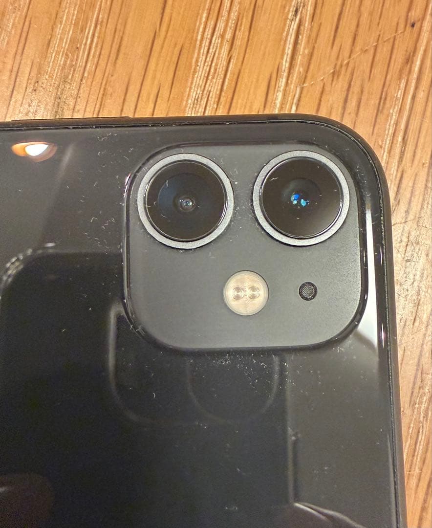 iPhone 11 ブラック　256GB SIMフリー【画面線あり】