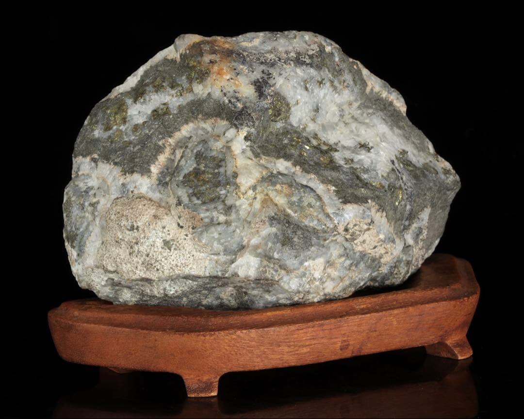 佐渡 金鉱石 原石 標本 鑑賞石 水石 天然石 自然石 飾石 台座付 2135g