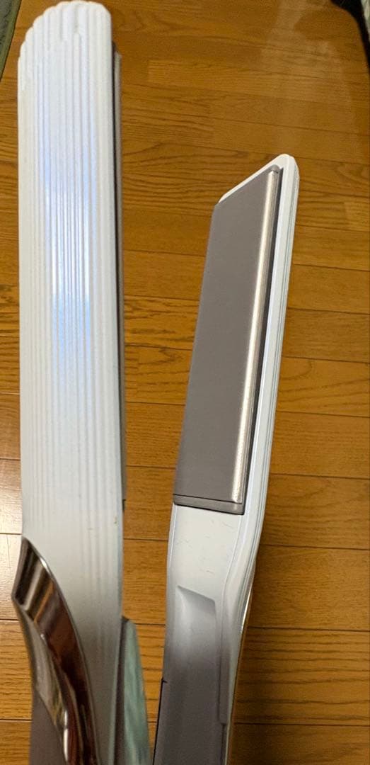 リファ　ストレートアイロン　プロ（ホワイト）美品