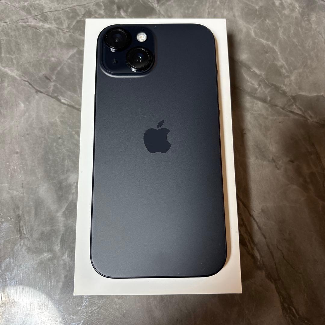 【極美品】Apple iPhone 15 128GB ブラック SIMフリー