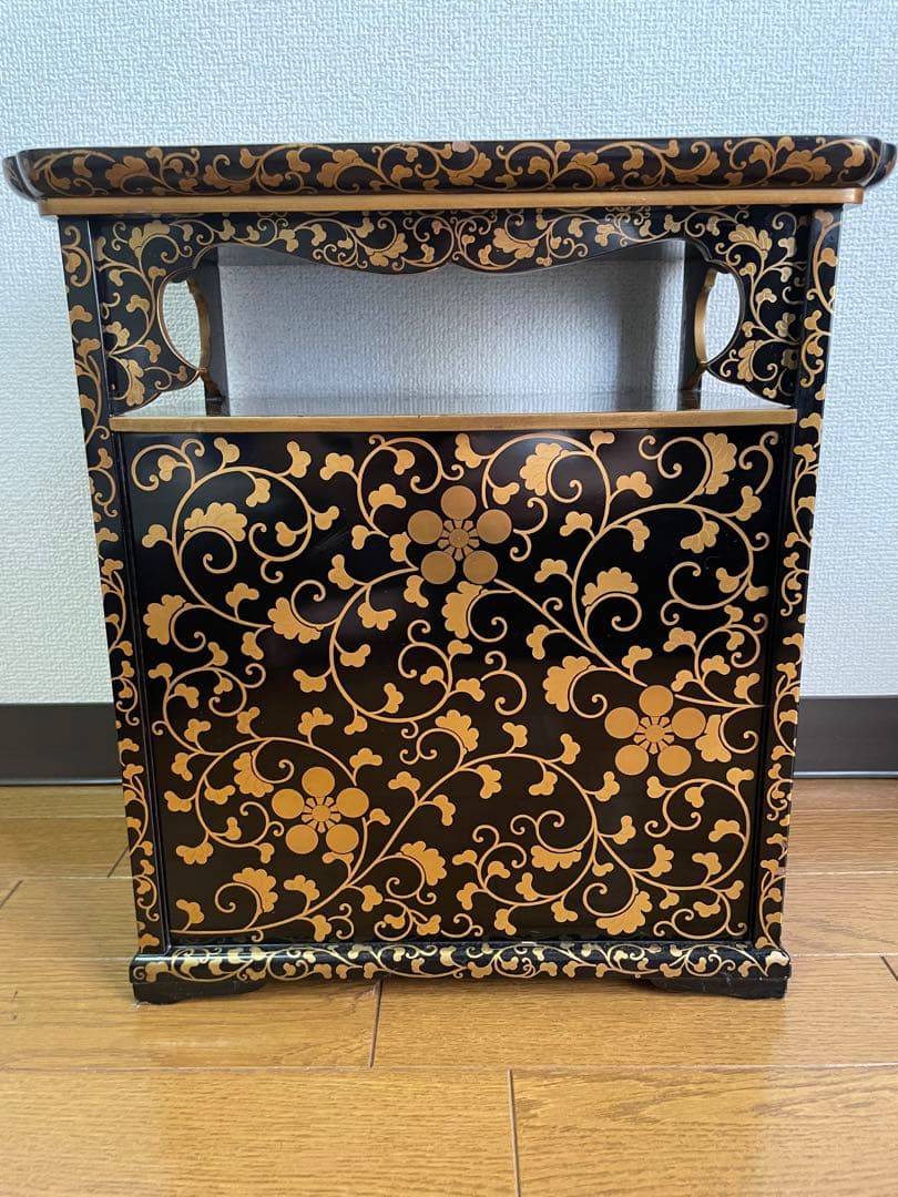 唐草蒔絵櫛台　大名道具