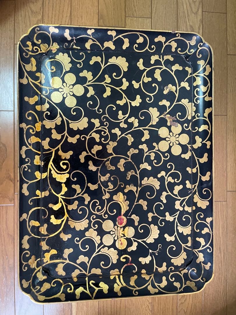 唐草蒔絵櫛台　大名道具