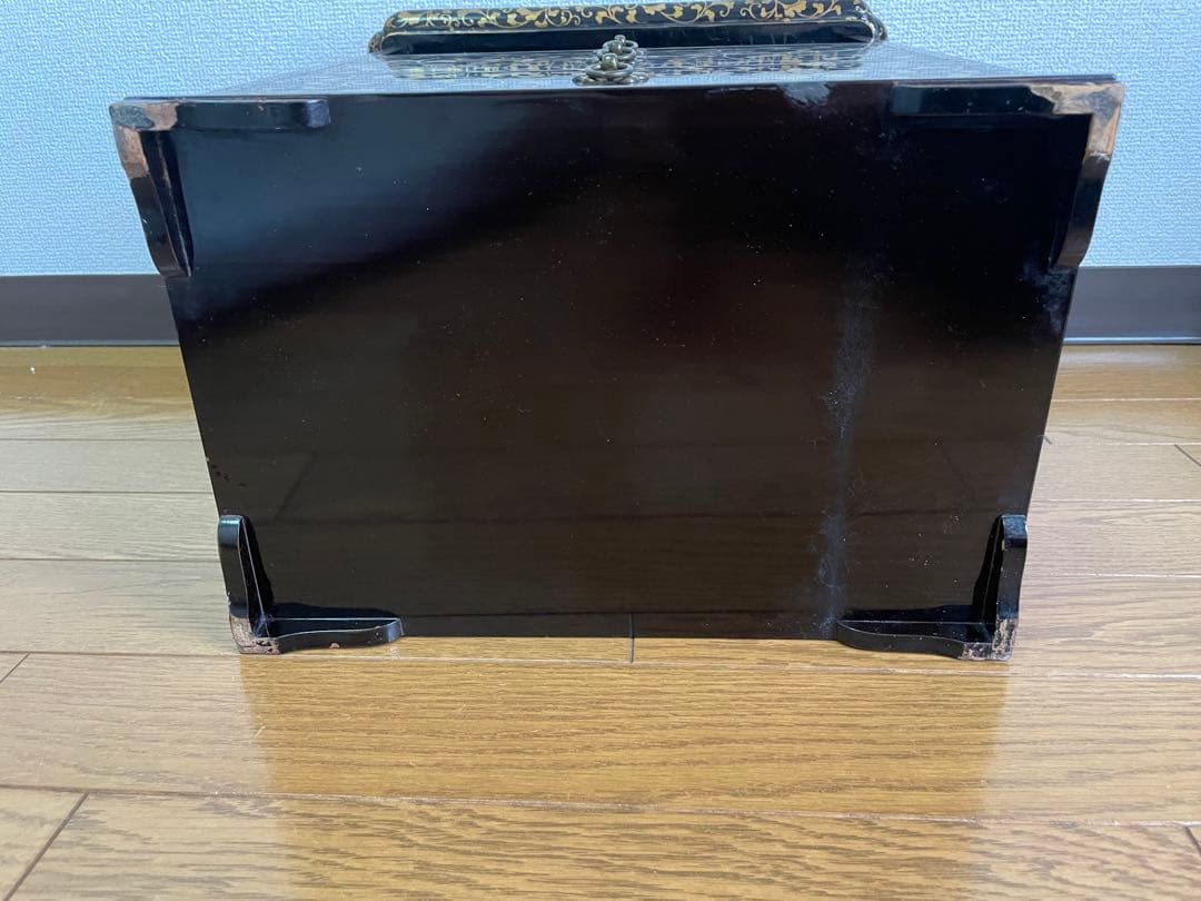 唐草蒔絵櫛台　大名道具