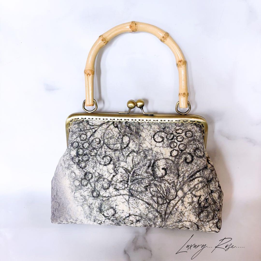 希少！！日本の伝統工芸染め手書き微粒子パールのヴェール　カジュアル高級帯地バッグ