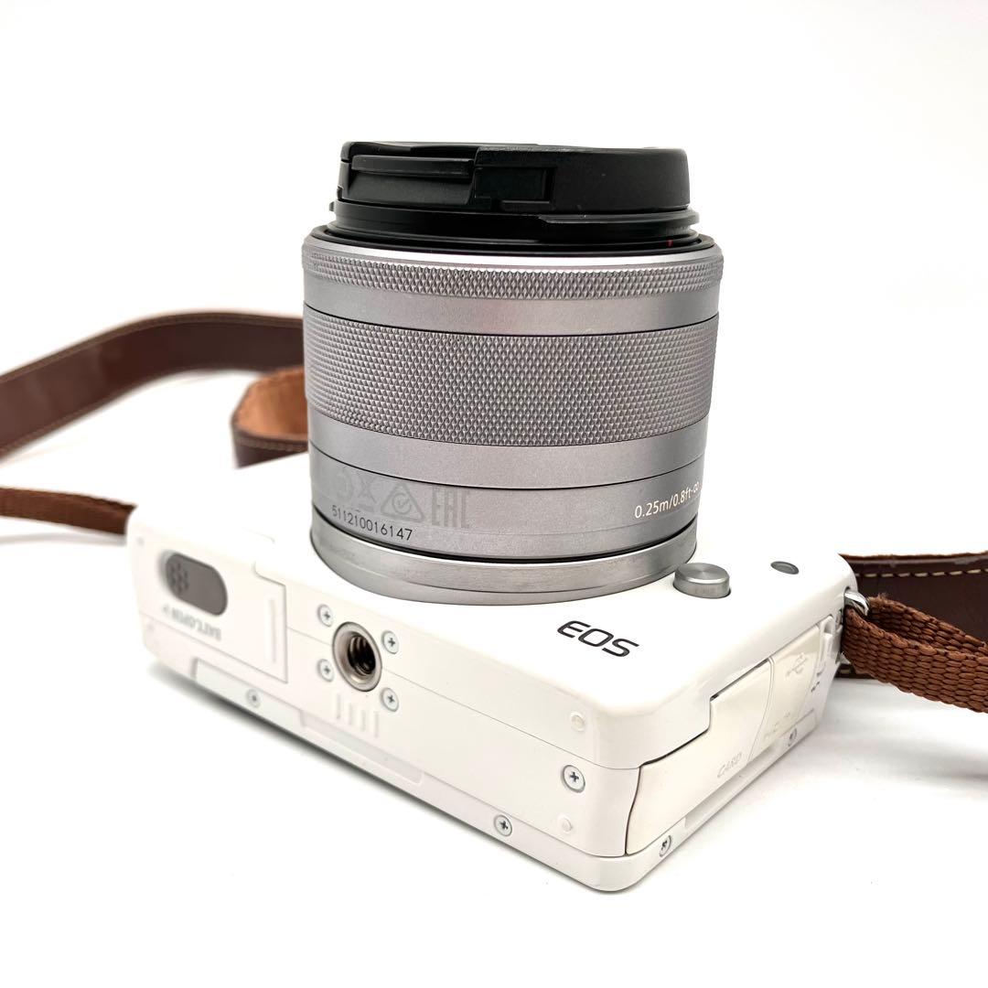 Canon EOS M10 ホワイト 15-45mmレンズキット