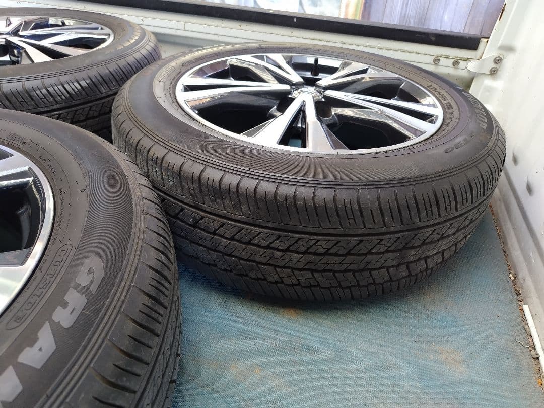 日産エクストレイルT32後期純正18インチホイールタイヤセット（1本分）