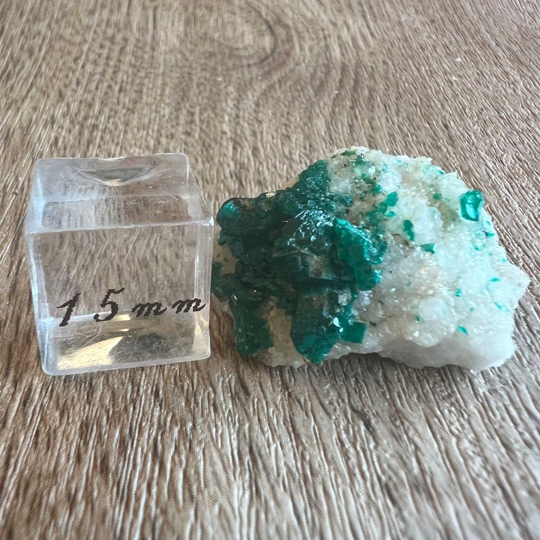 ダイオプテーズ ウィレマイト 鉱物 標本 原石