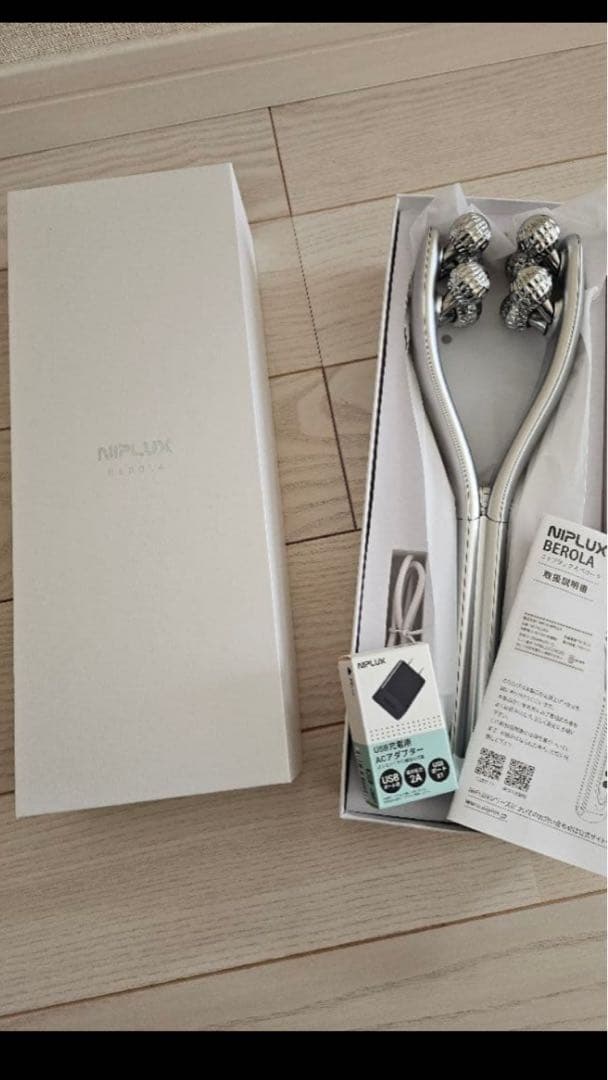 【新品未使用】NIPLUX BEROLA EMS美顔ローラー ニップラックス