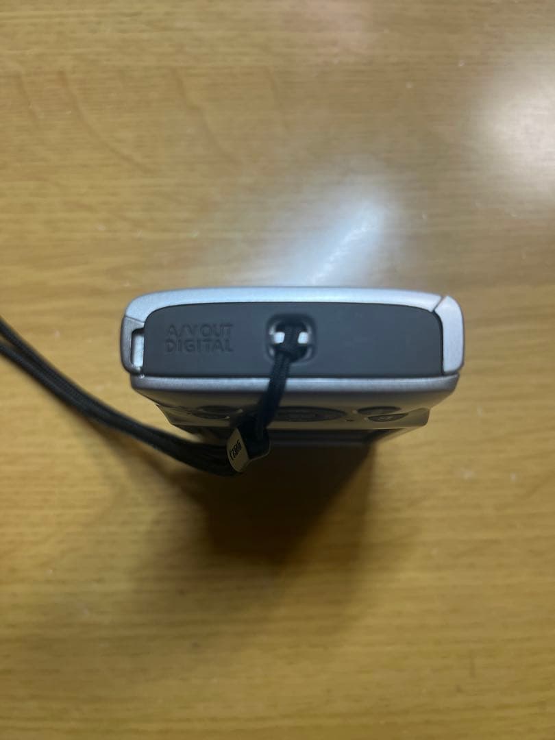 Canon IXY 200シルバー