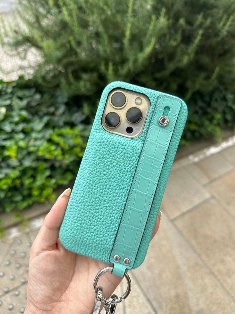 鈴木亜美さんBONAVENTURA iPhone14Proケース＋ストラップ付き