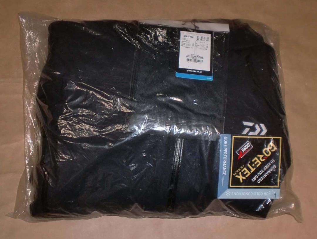 ダイワ　ゴアテックスコンビアップウィンタースーツ≪ＤＷ－１８２２黒≫［ＸＬ］新品