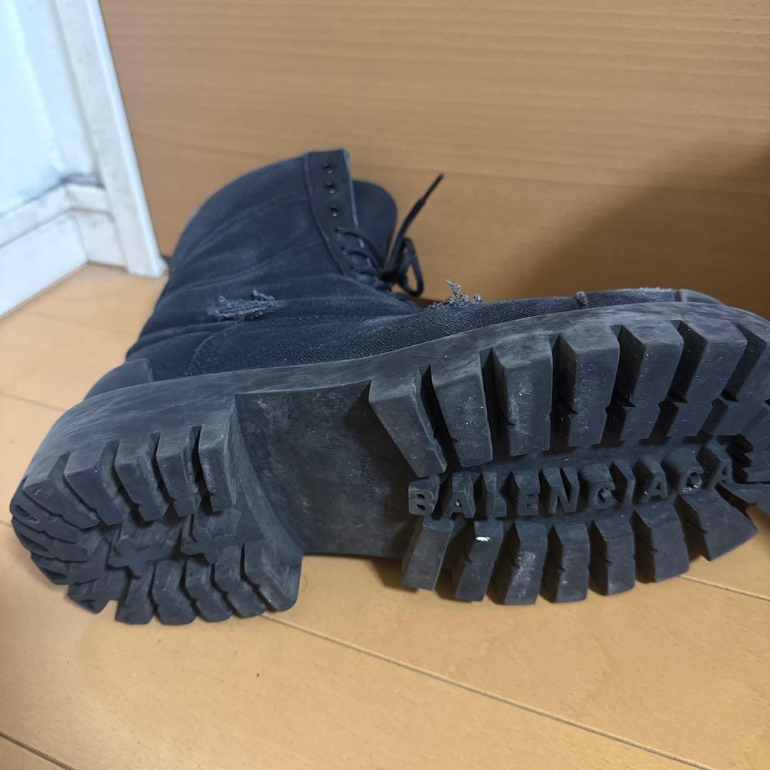 靴 Balenciaga Combat Strike boots