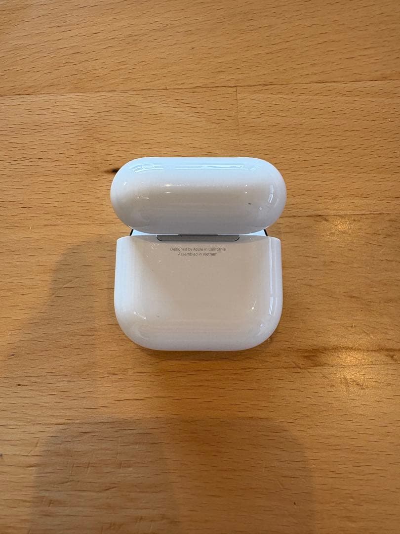 AirPods 4世代　ノイズキャンセリング搭載モデル　おまけ付き