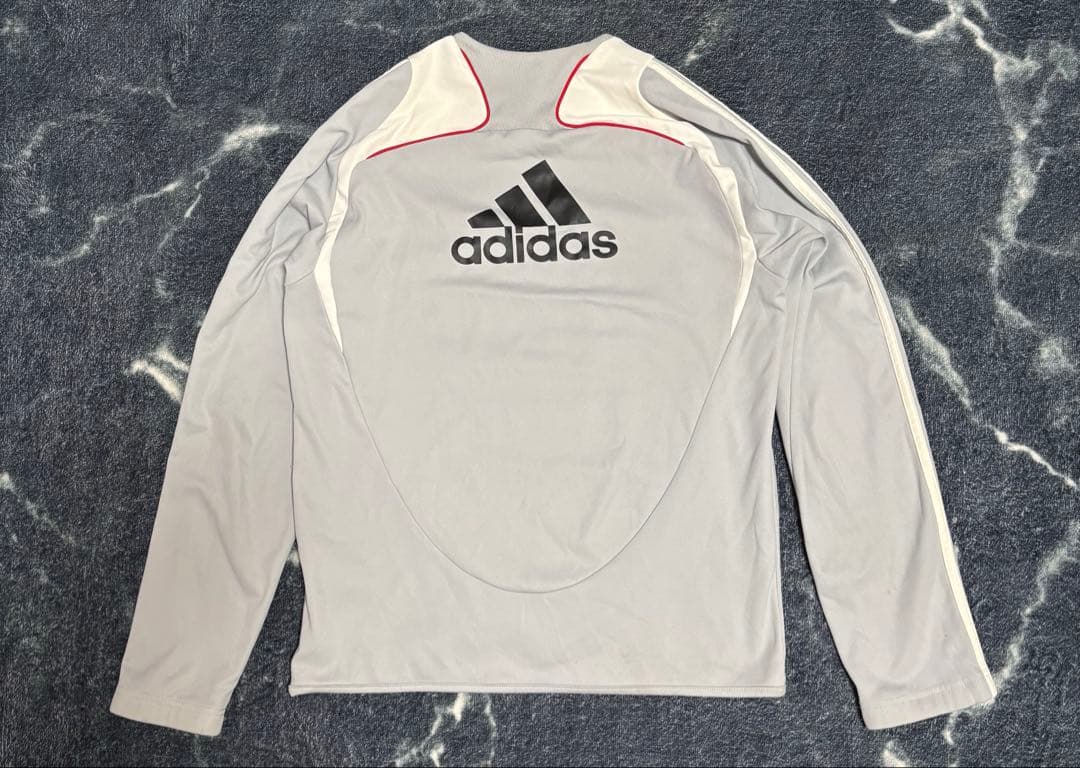 adidas リヴァプール　スウェットアンセムジャケットトレーナーウォームウエア