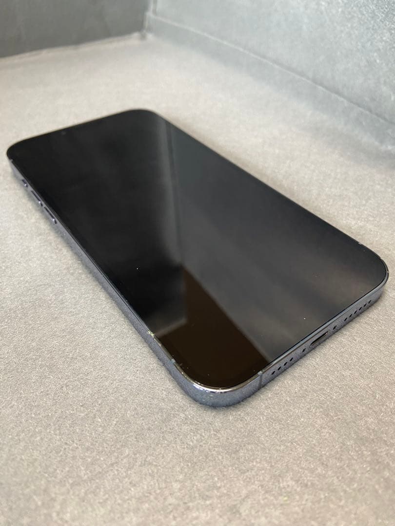 iPhone13Pro Max 1TB simフリー　裏面割れ