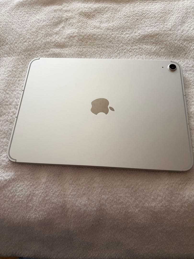 2026年1月24日　購入　Apple iPad 未使用に近い128GBシルバー