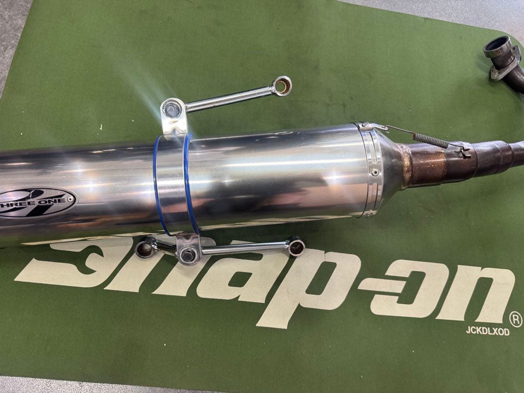 マジェスティ250 SG20J スリーワンマフラー　THREE ONE 4D9