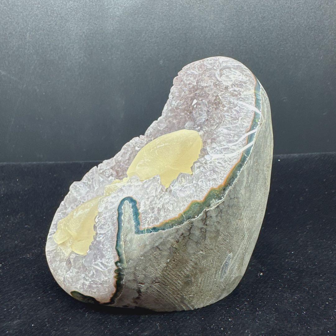 天然石 カルサイト共生アメジストの原石　置物　D.330