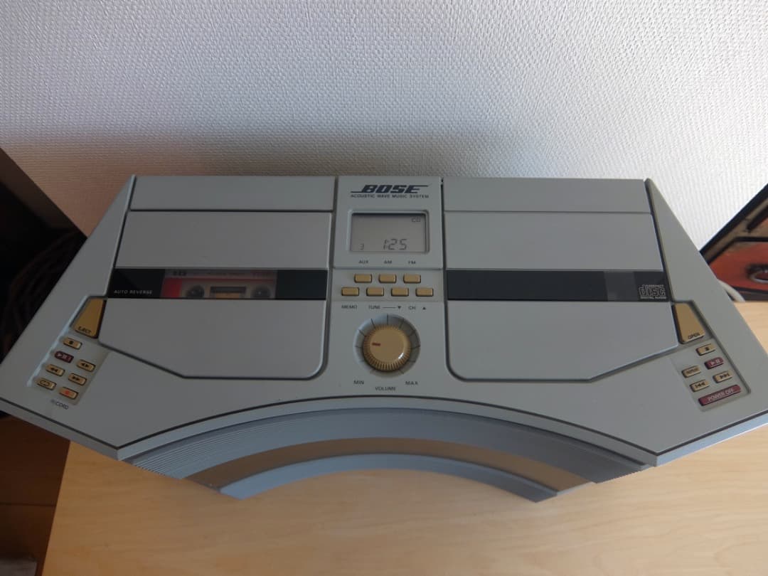 BOSE ボーズCDラジカセ AW-1D カセット可動、ラジオ受信可、CDやや難