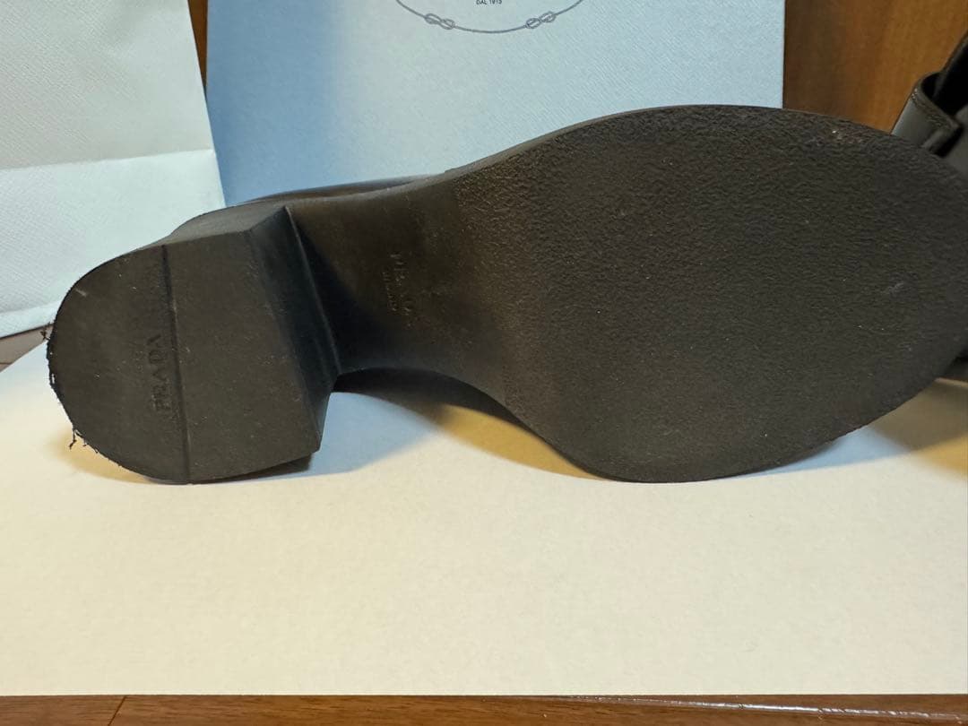 PRADA チョコレート　ブラッシュドレザー　ハイヒールローファー　美品