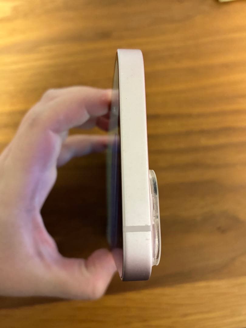 ト*ン様 iPhone 13ピンク バッテリー最大容量71%。