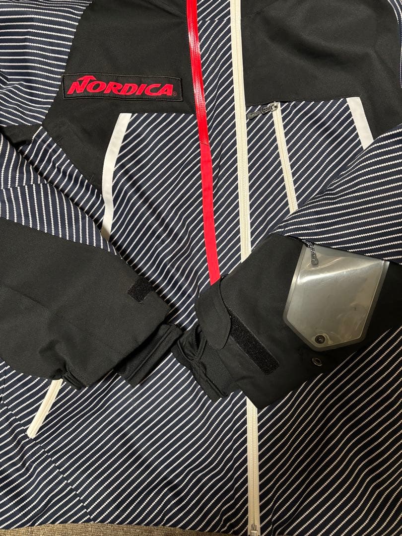 ミズノ　ノルディカチーム　スキーウェア　上下セット