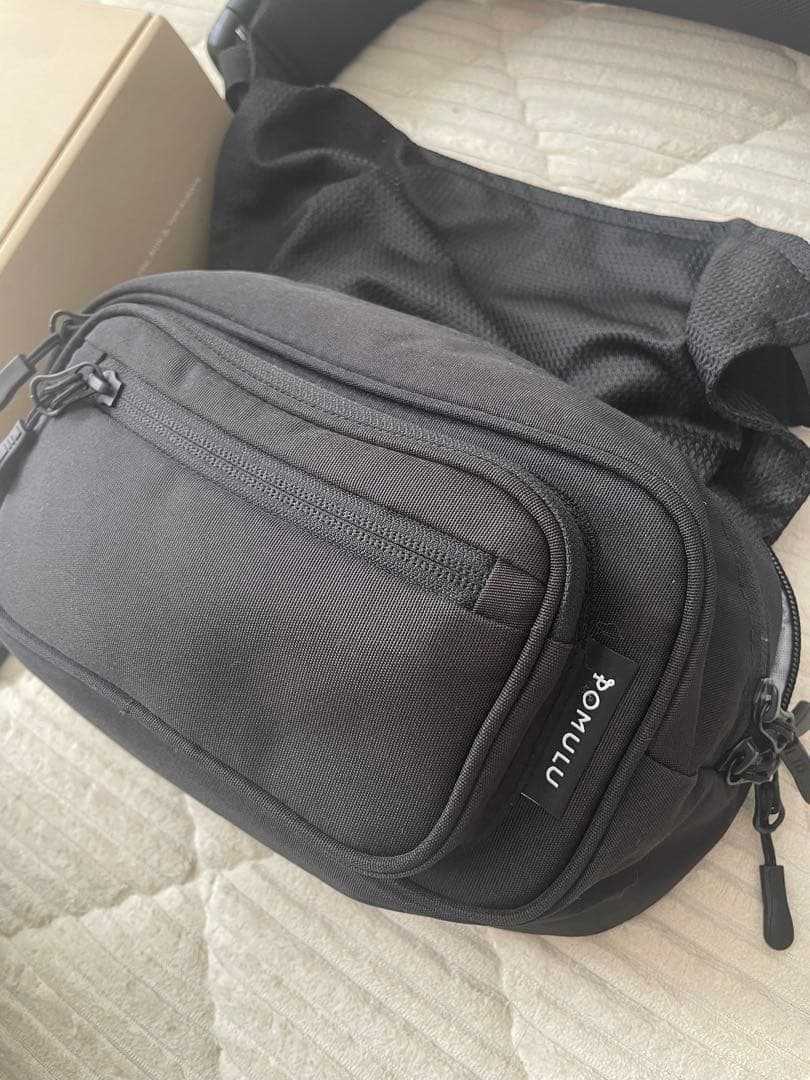 【美品】リニューアル版 POMULU ポムル ヒップシート ショルダーバッグ