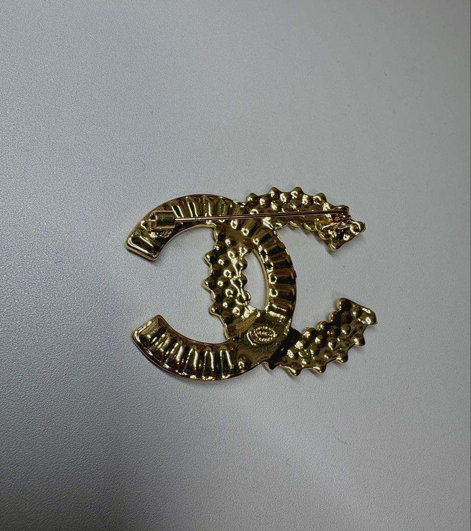 【ちょび】CCロゴ クリスタルブローチ ゴールド