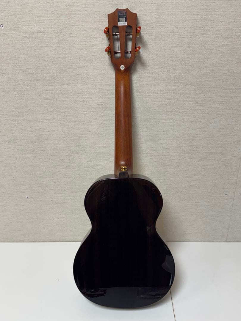 ENYA テナーウクレレ　EUT-S1 ケース付き