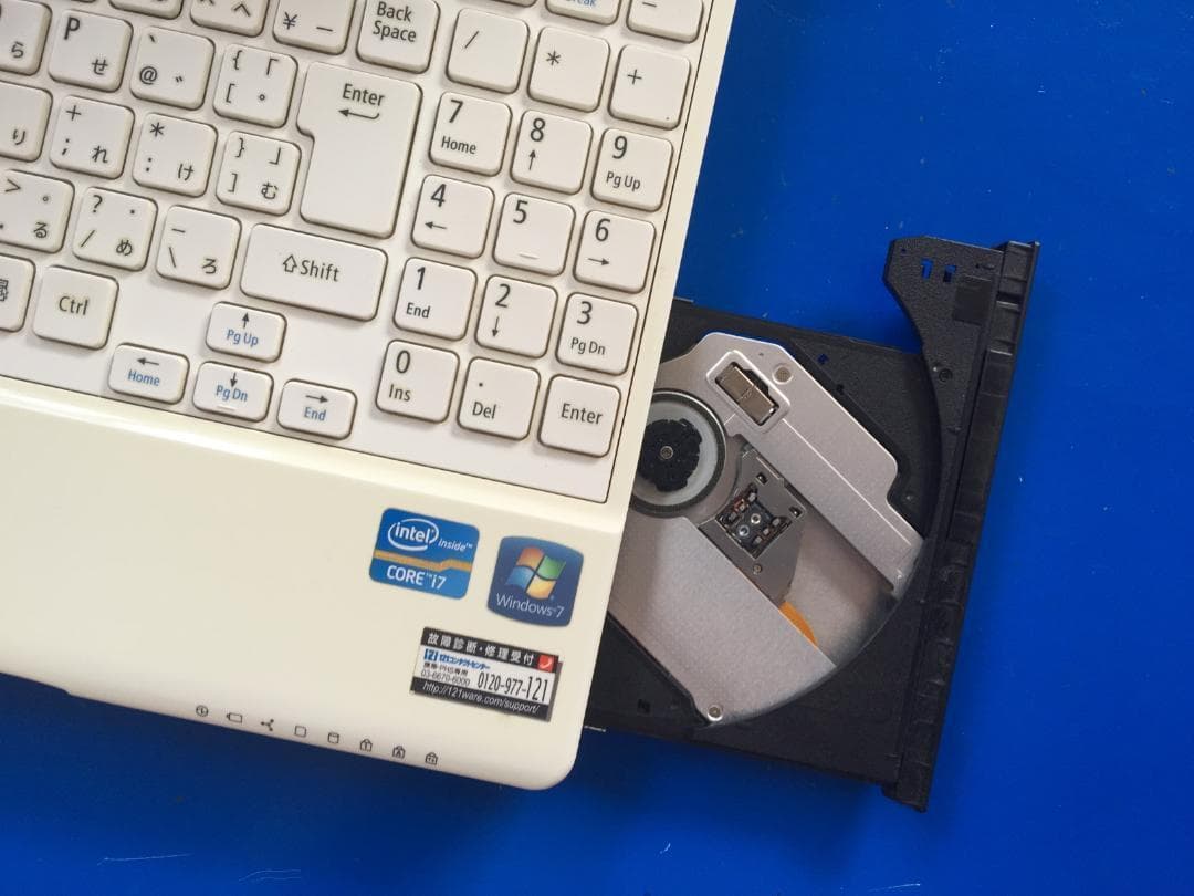 NEC PC-LM750HS6W 13.3型液晶 コンパクト テンキ付きノート