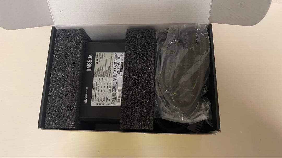 電源ユニット 850W Corsair RM850e