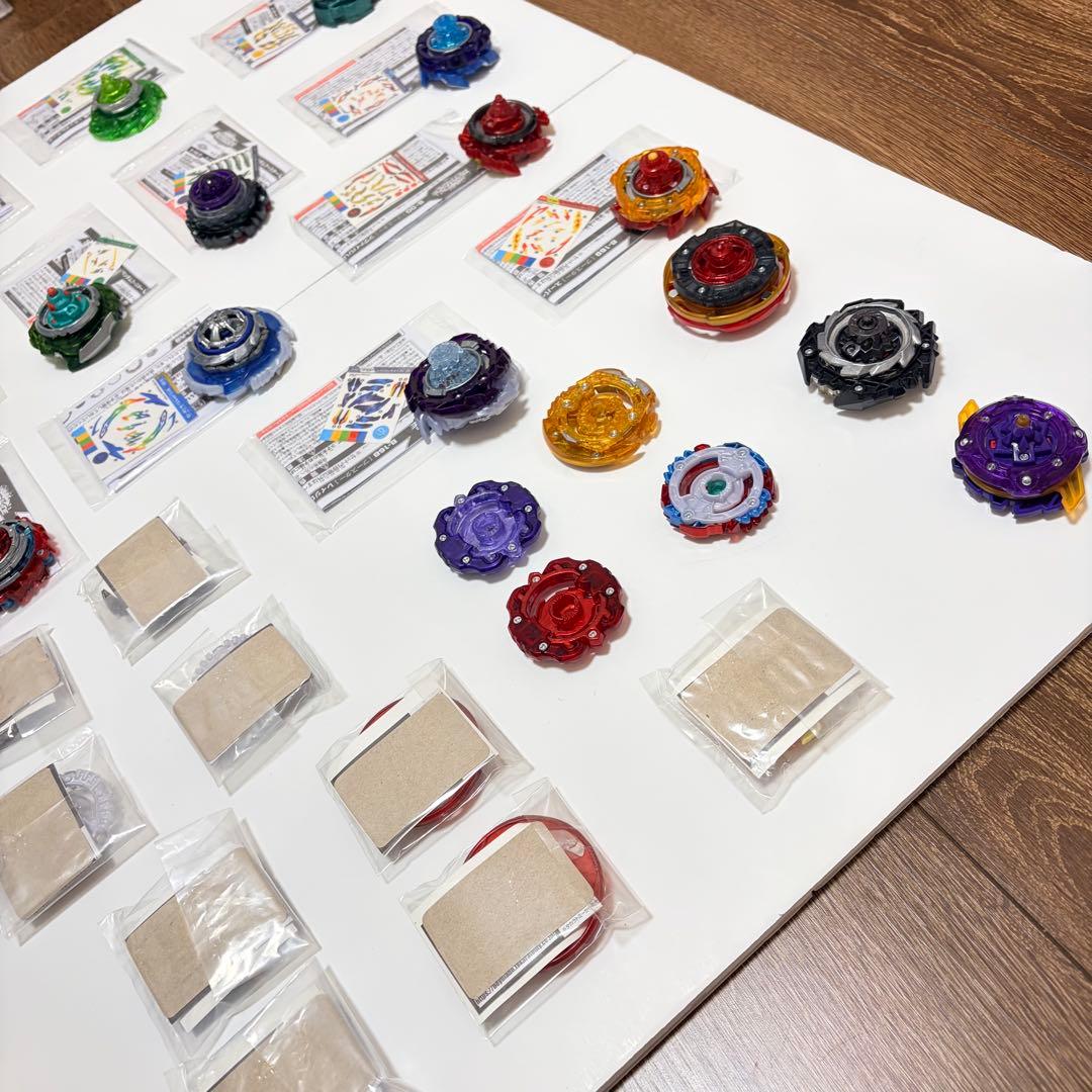 おまけ付き　ベイブレード バースト　まとめ売り ランダムブースター