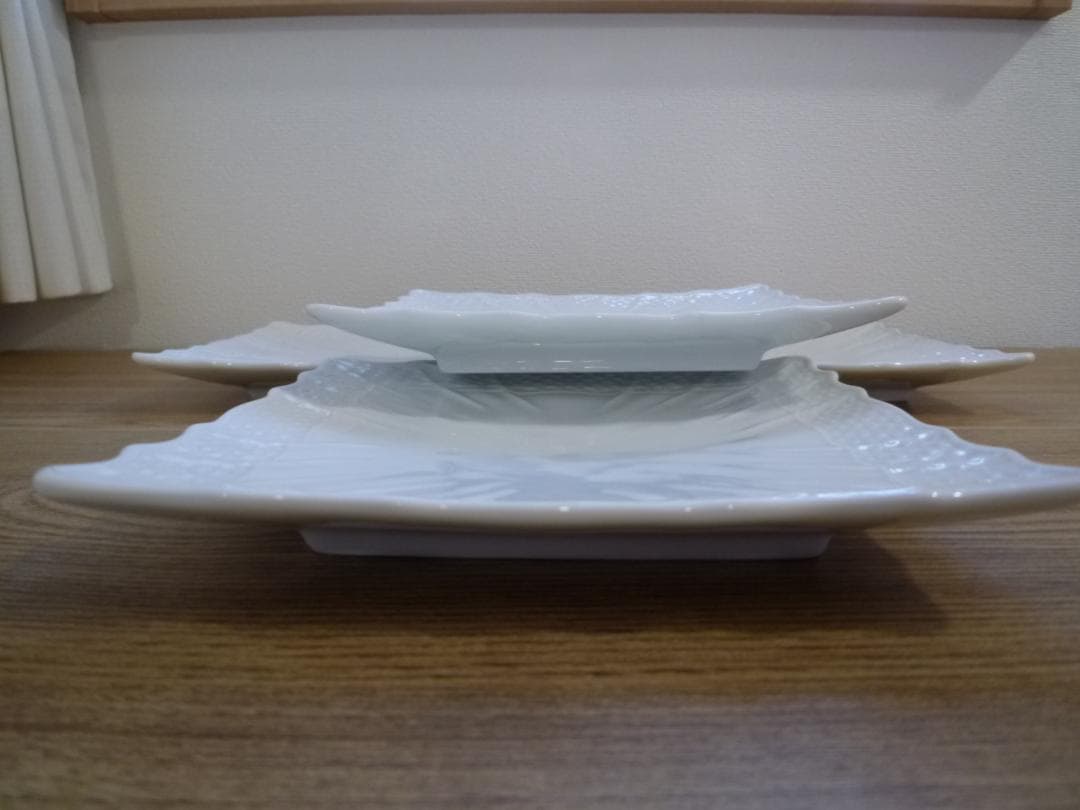 【リーリ】ベッキオホワイト 15㎝角皿+ディッシュラウンドS