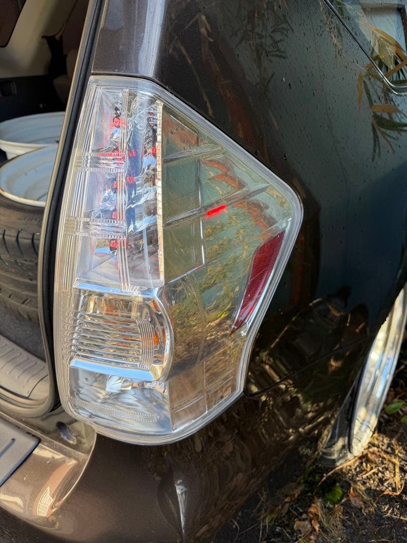 プリウスアルファ前期USテールライト左右