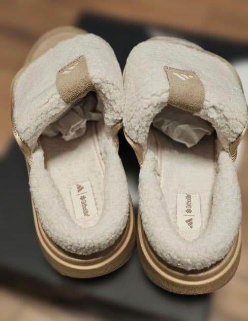 大人気★adidas★アディダス★24.5㎝★ボア付き★サンダル★ブラウン