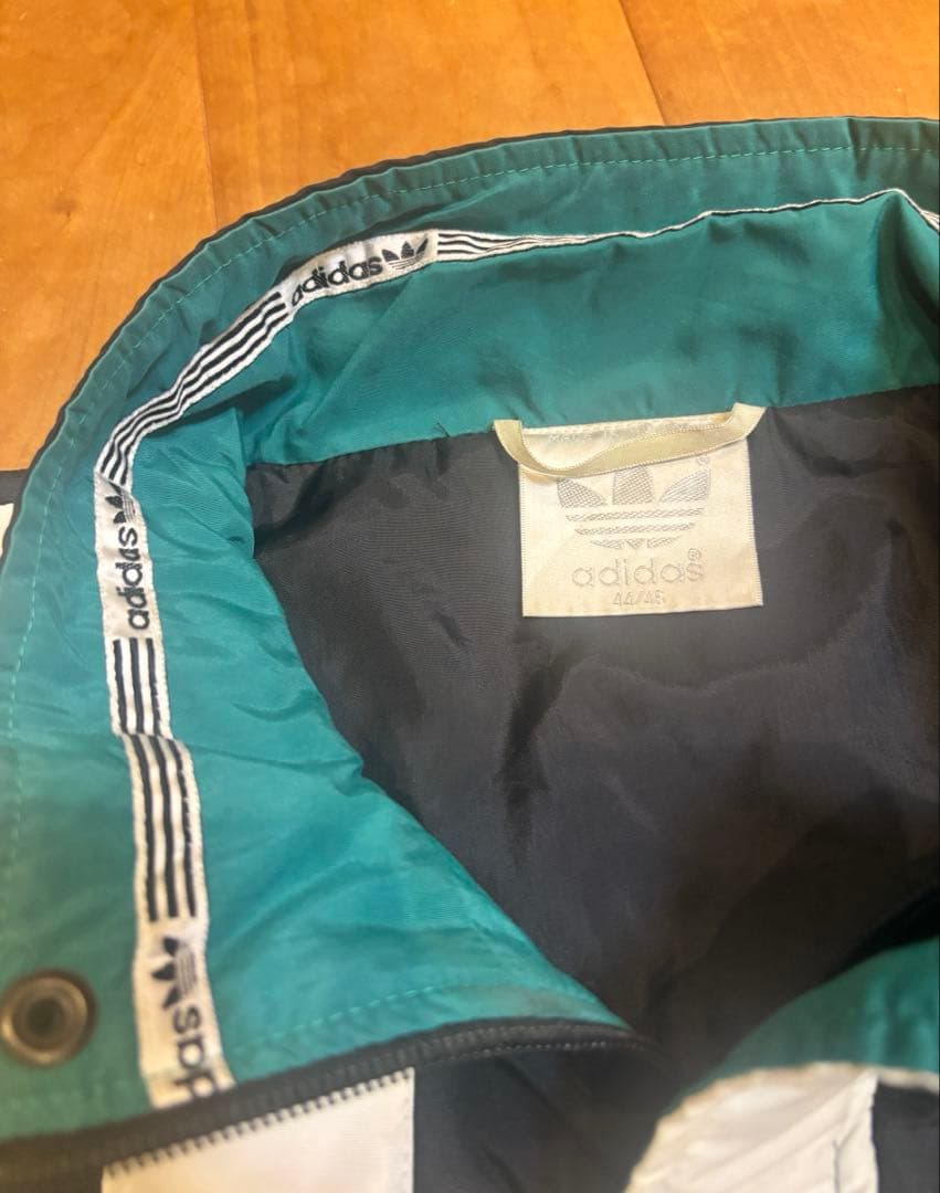 adidas ベンチコート　中綿